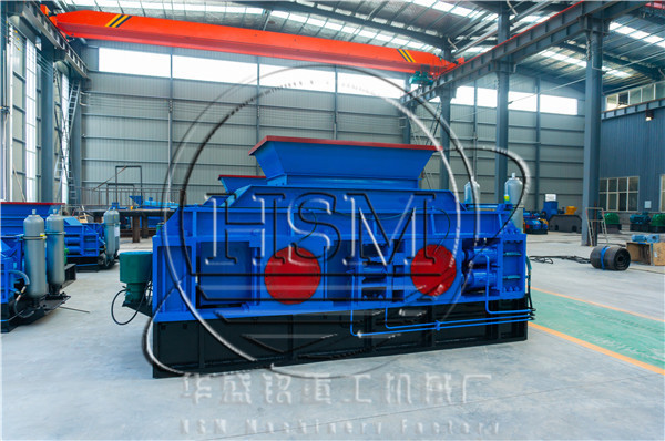 對(duì)輥破碎機(jī)圖片
